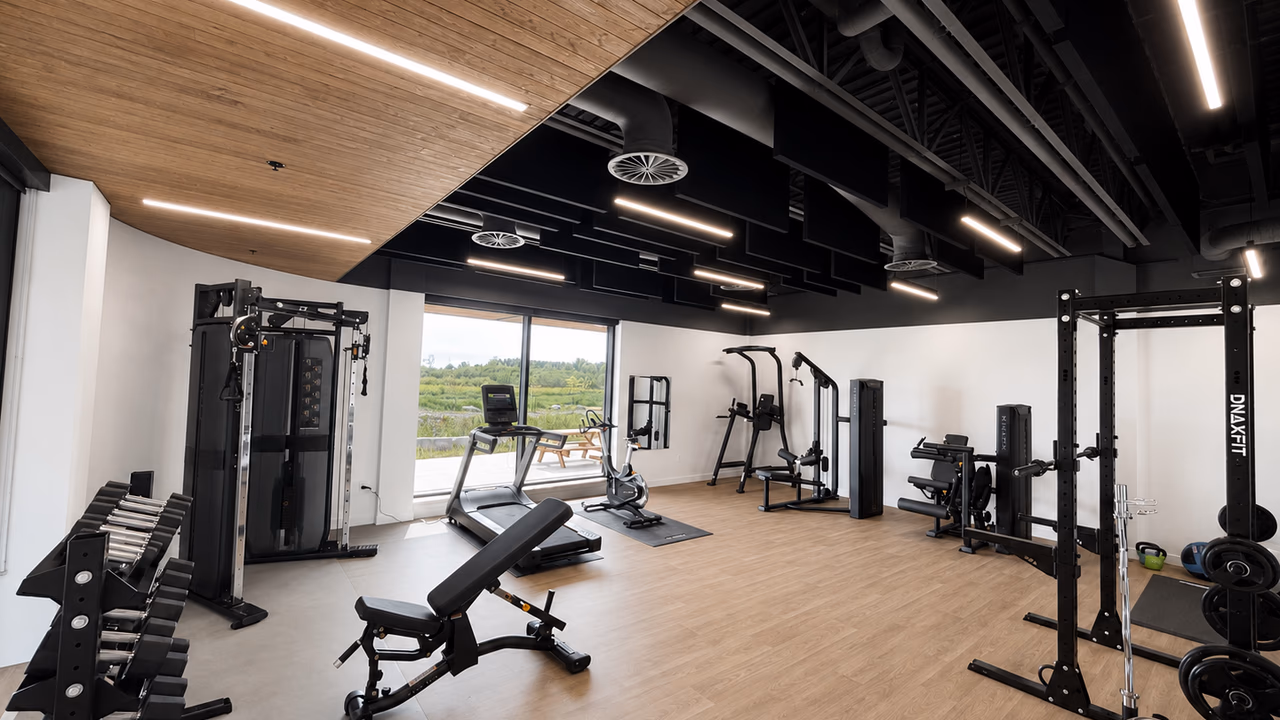Tantrum corporate gym in Bromont with strength equipment and cardio space.
